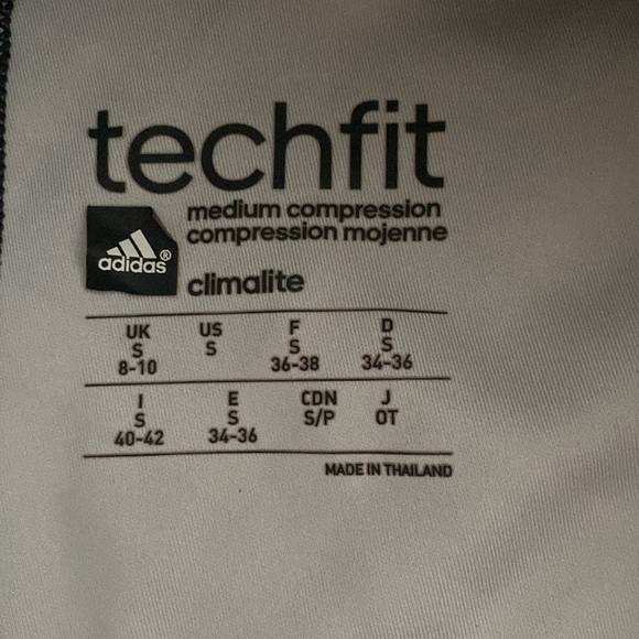 Adidas TechFit black abstract print capri leggings medium compression. Small. - Picture 3 of 3